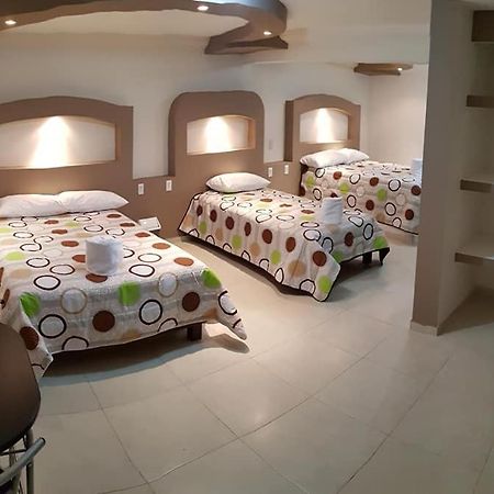 Hotel Caudillos Inn Emiliano Zapata  Bagian luar foto